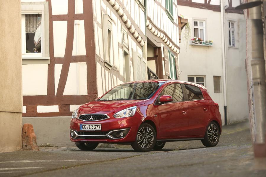  Mitsubishi Space Star 2016 года  (EU) (фото 18 из 45)